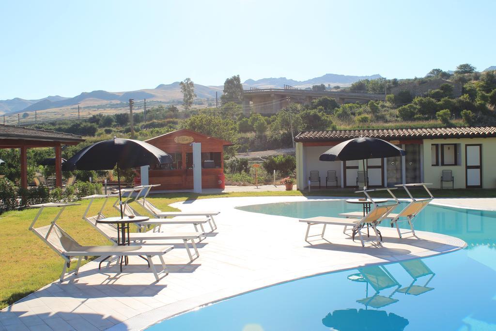 Tenuta Lanza Il Mulino Acquaviva Platani Luaran gambar