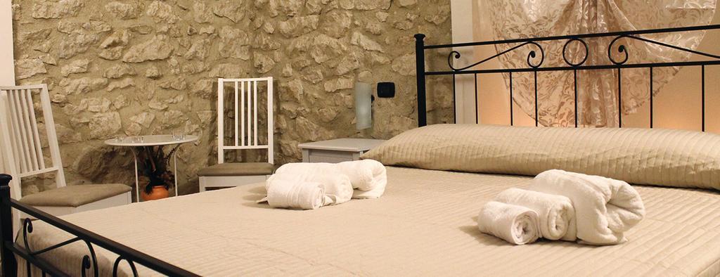 Tenuta Lanza Il Mulino Acquaviva Platani Luaran gambar
